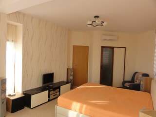 Виллы Villa Azalea in Vineyards Resort Ахелой Вилла с видом на море-19